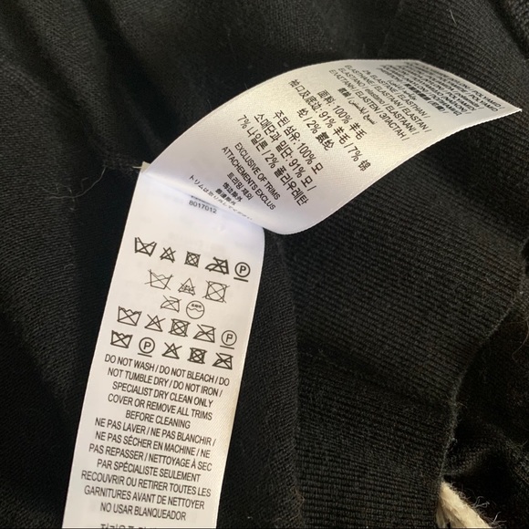 Burberry knit cardigan M